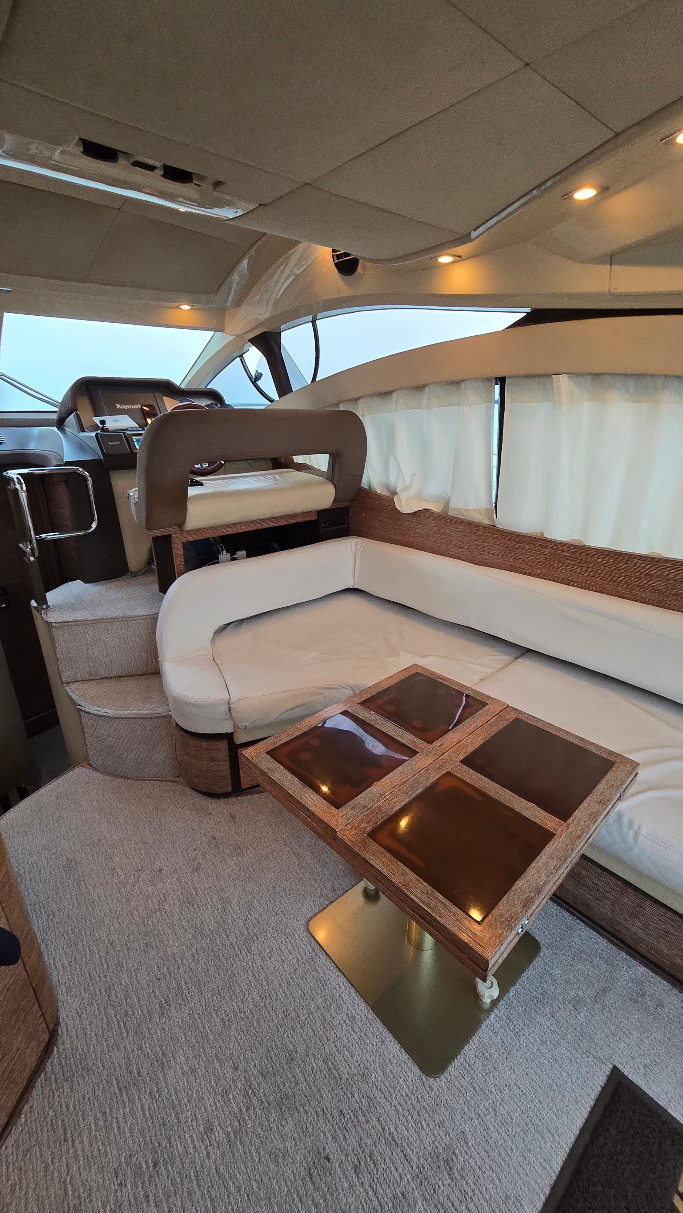 Deck detail aboard the Azimut 38 during a Mumbai charter