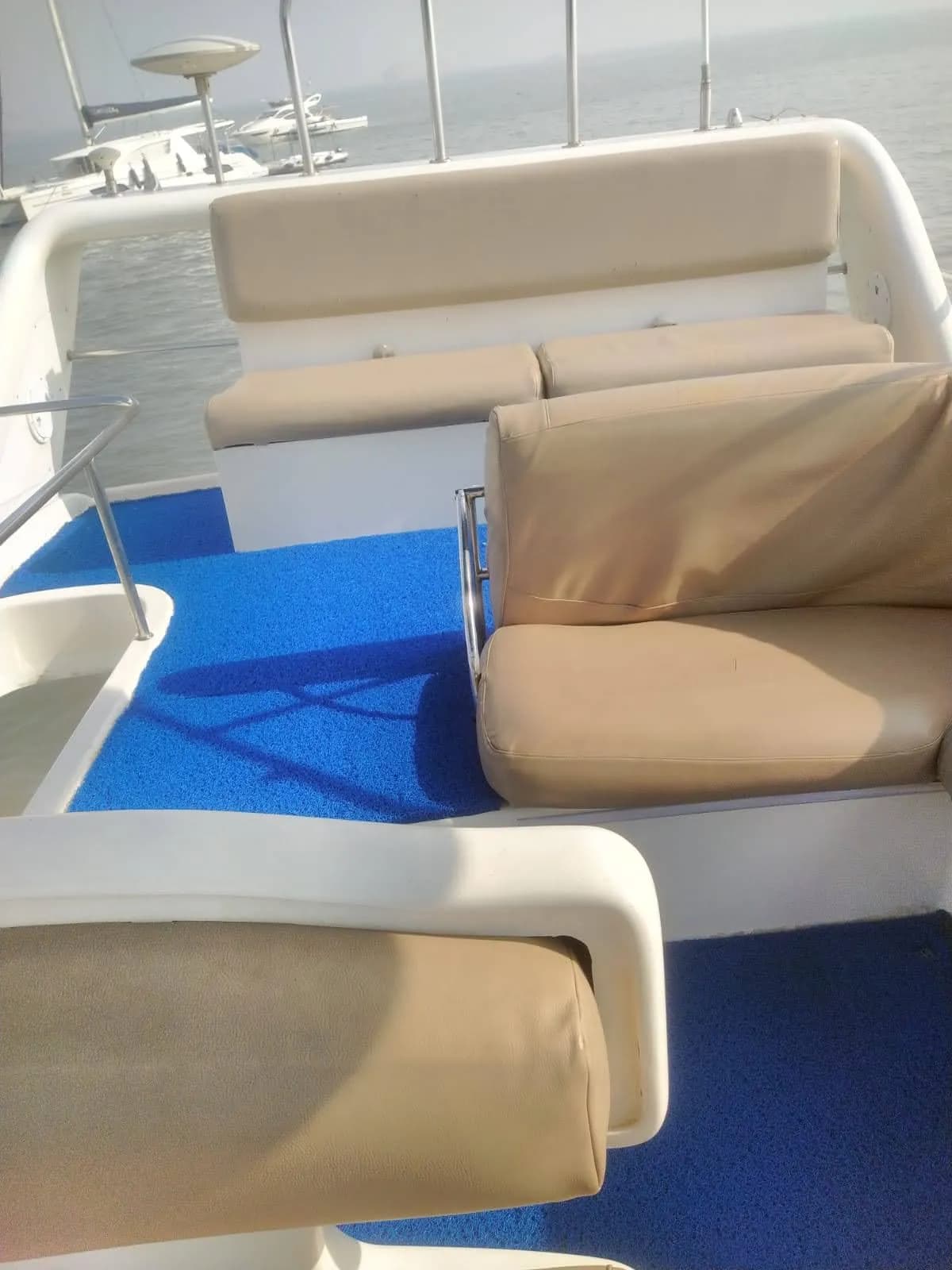 Vari 44's bow and side profile with her hull name visible