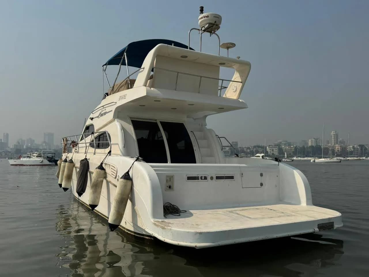Vari 44's stern and swim platform